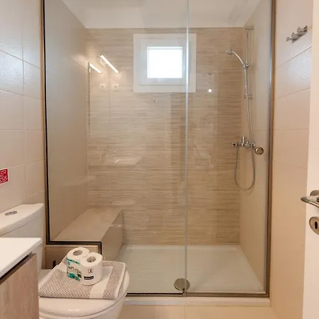 Christina's 2 Kontokali