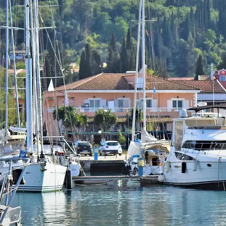 公寓 Christina's 2 库托卡利恩